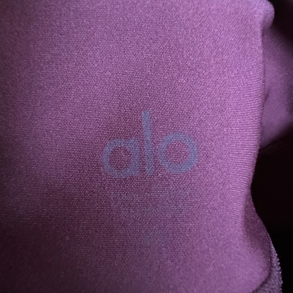 Alo Airbrush Legging in Black Cherry - Picture 6 of 6